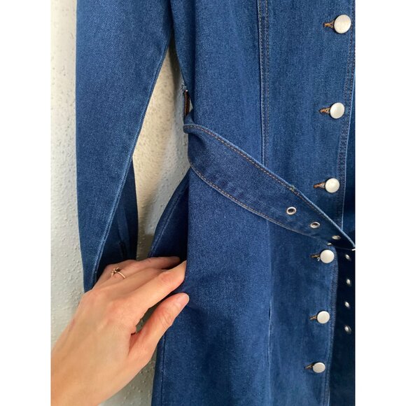 NWT Blue Denim Button-Up Dress With Belted Waist By Allega K - Size M - Picture 10 of 15